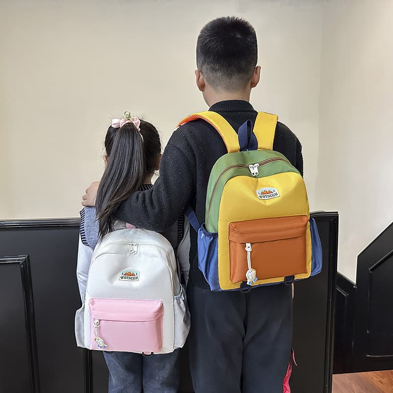 Kindergarten schoolbag cartoon color matching outdoor sports backpack boys and girls lightweight travel backpack primary school student schoolbag