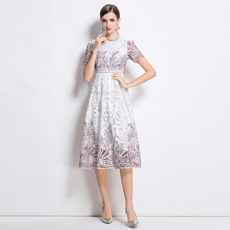 2025 Summer New Light Luxury High Fashion Slimming Hollow Water-Soluble Lace Positioned Print Midi Dress