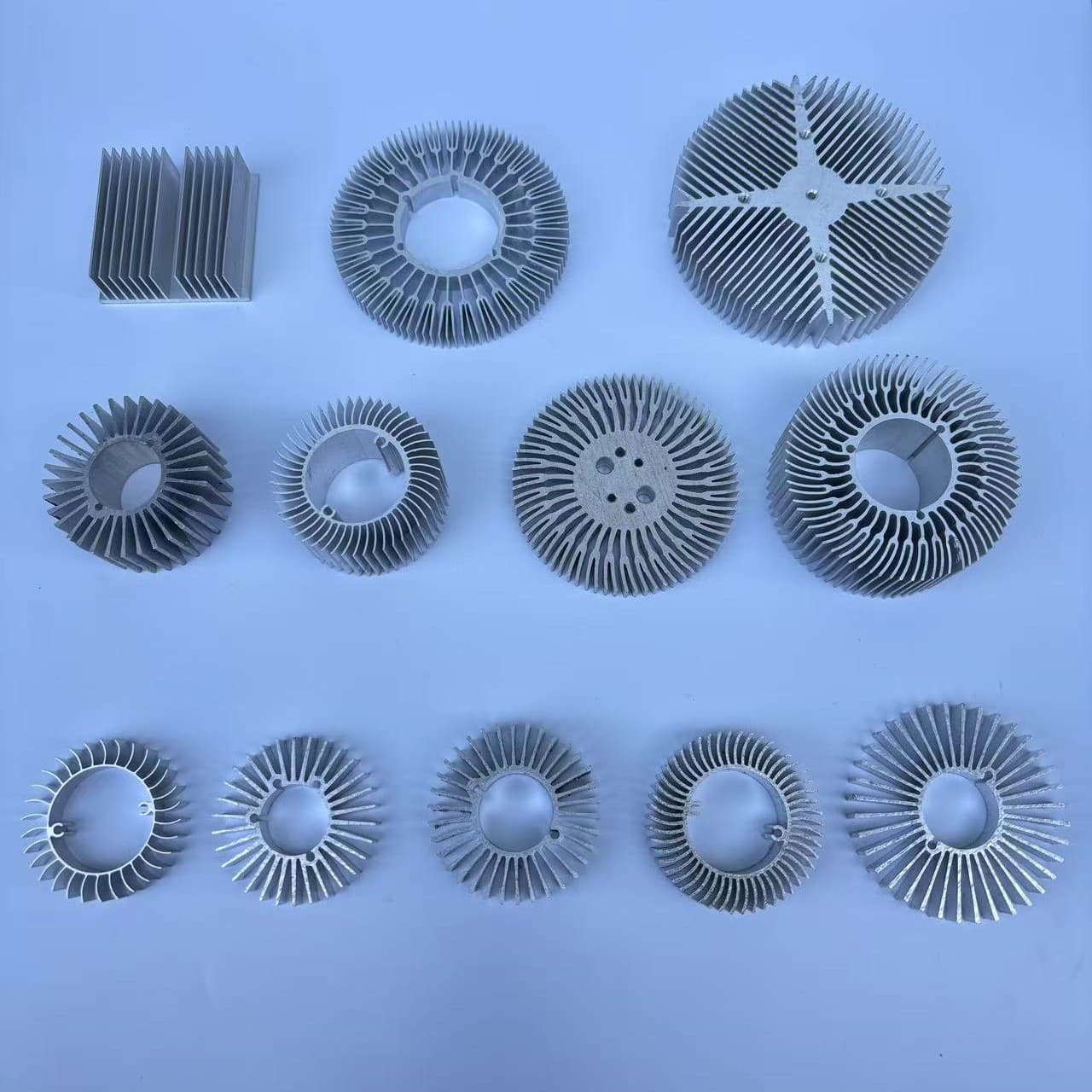 Ready Stock Sunflower Heat Sink Processing Wholesale, Aluminum Profile Mold Opening