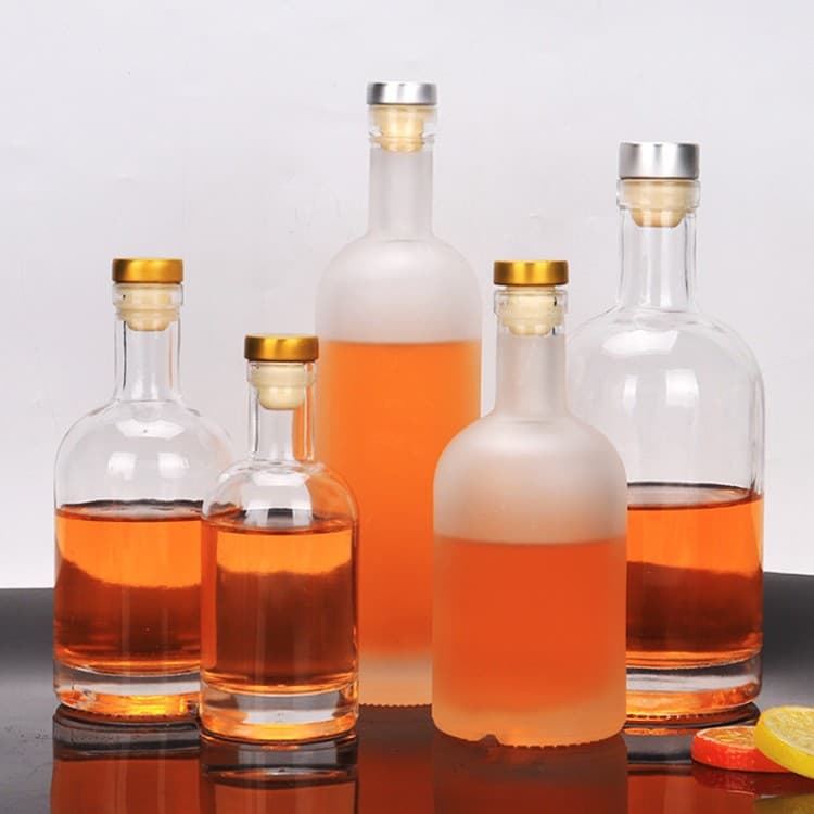 Vodka white wine bottle red wine bottle foreign wine bottle empty wine bottle glass wine bottle frosted texture bottle crystal white material glass