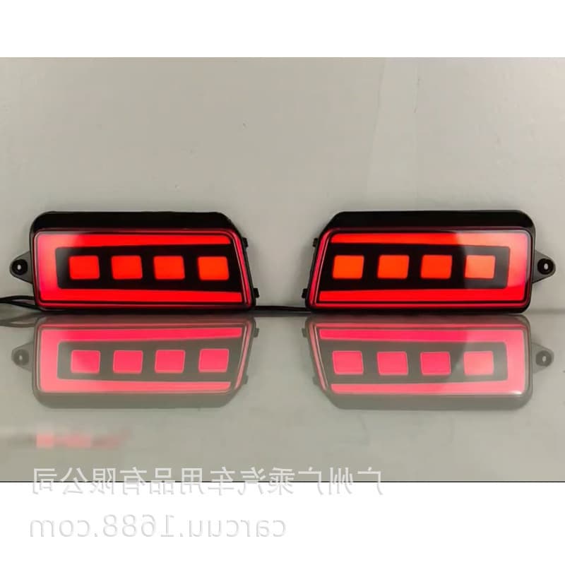 Suitable for 2005-10 Jeep Grand Cherokee Dodge Coolway rear bumper light modified LED rear tail light fog light brake