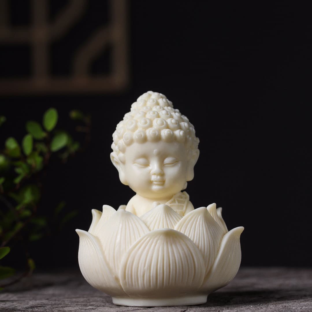 q Ornaments, fruit tea, pet ornaments, carvings, handicrafts, South China Sea Guanyin ivory, home car, mini version of Buddha statue, car mount