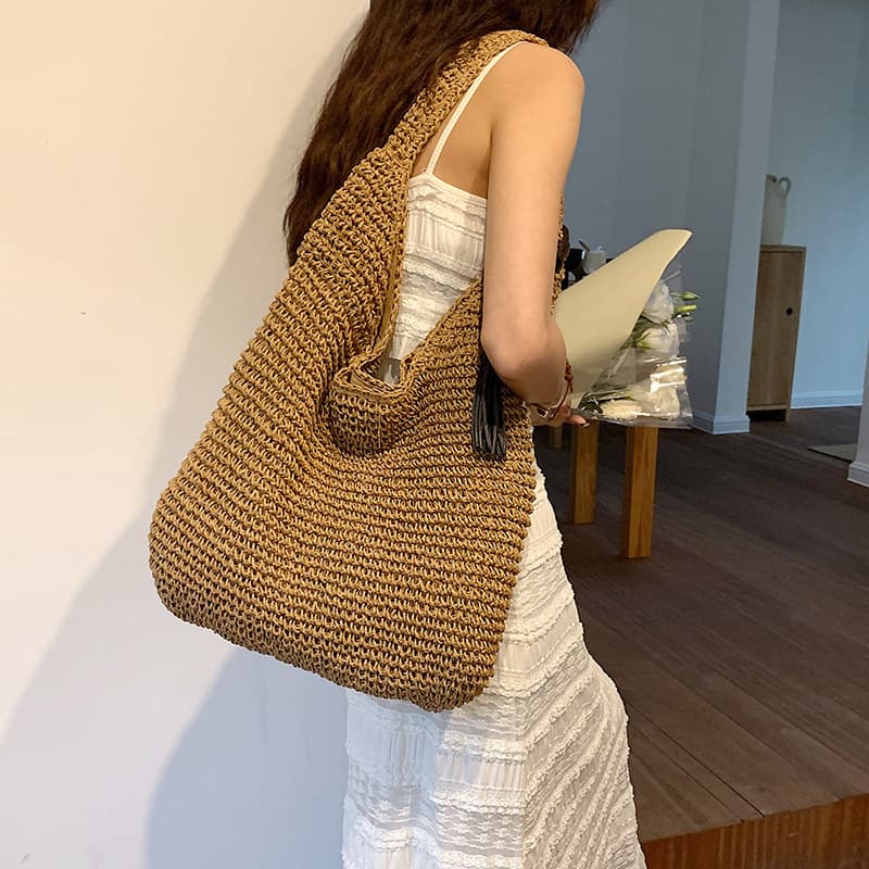 Large Capacity Women's Bag 2025 Spring Summer Single Shoulder Beach Straw Woven Commuter Shoulder Bag Underarm Bag