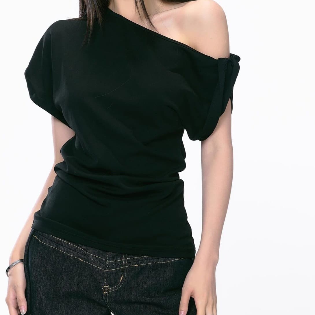 Withmine Off-Shoulder Top, Sexy Pure Desire Black T-Shirt for Women, Short-Sleeved Summer Fashion, Waist-Cinching Women's Clothing