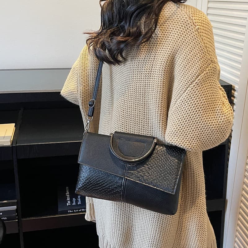 Handbag 2025 New Trend Large Capacity Banquet Clutch Women Fashionable Elegant Crossbody Bag Small Shoulder Bag