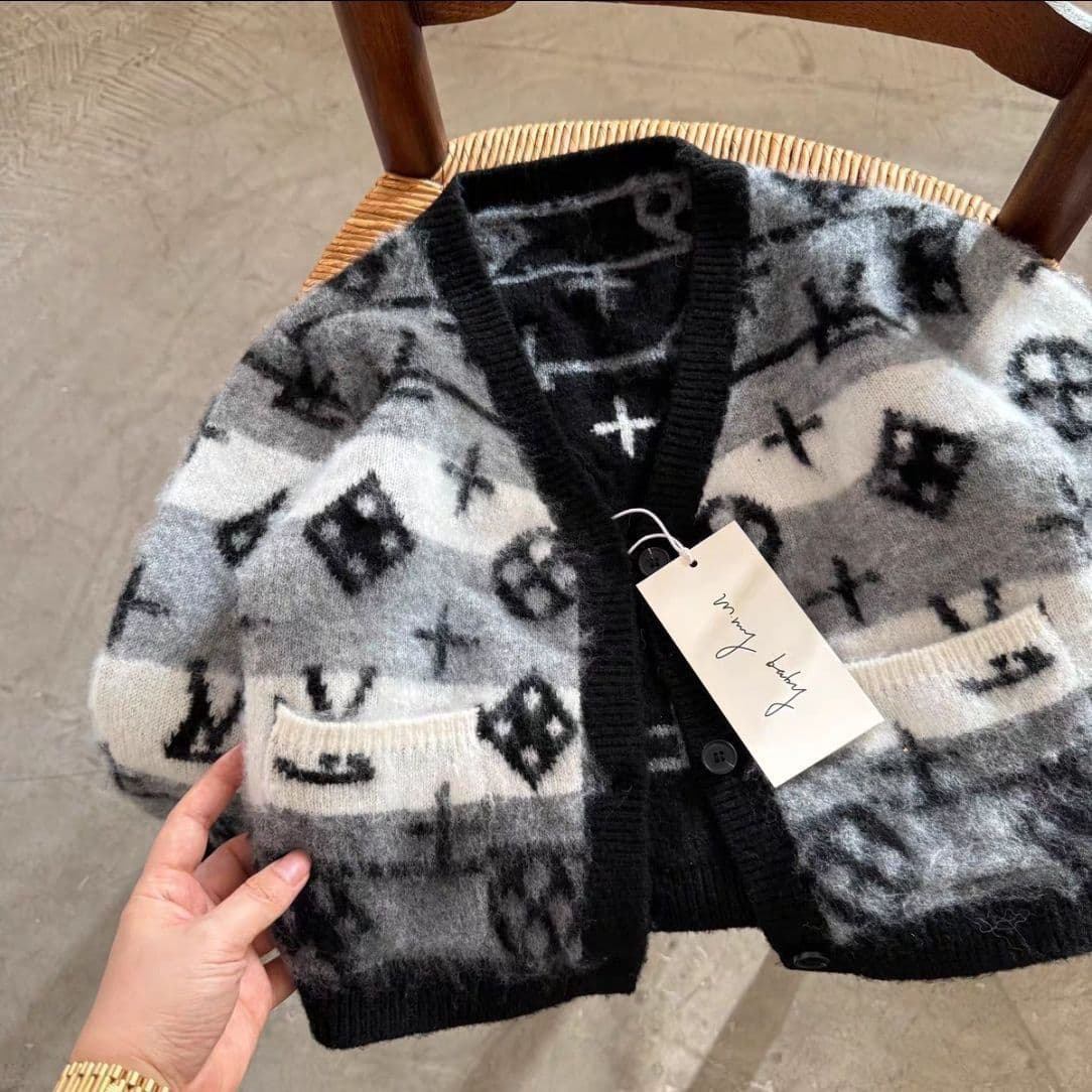 Boys' autumn style knit jacket, children's new sweater, small children's trendy brand baby yarn knit cardigan, anti-pilling