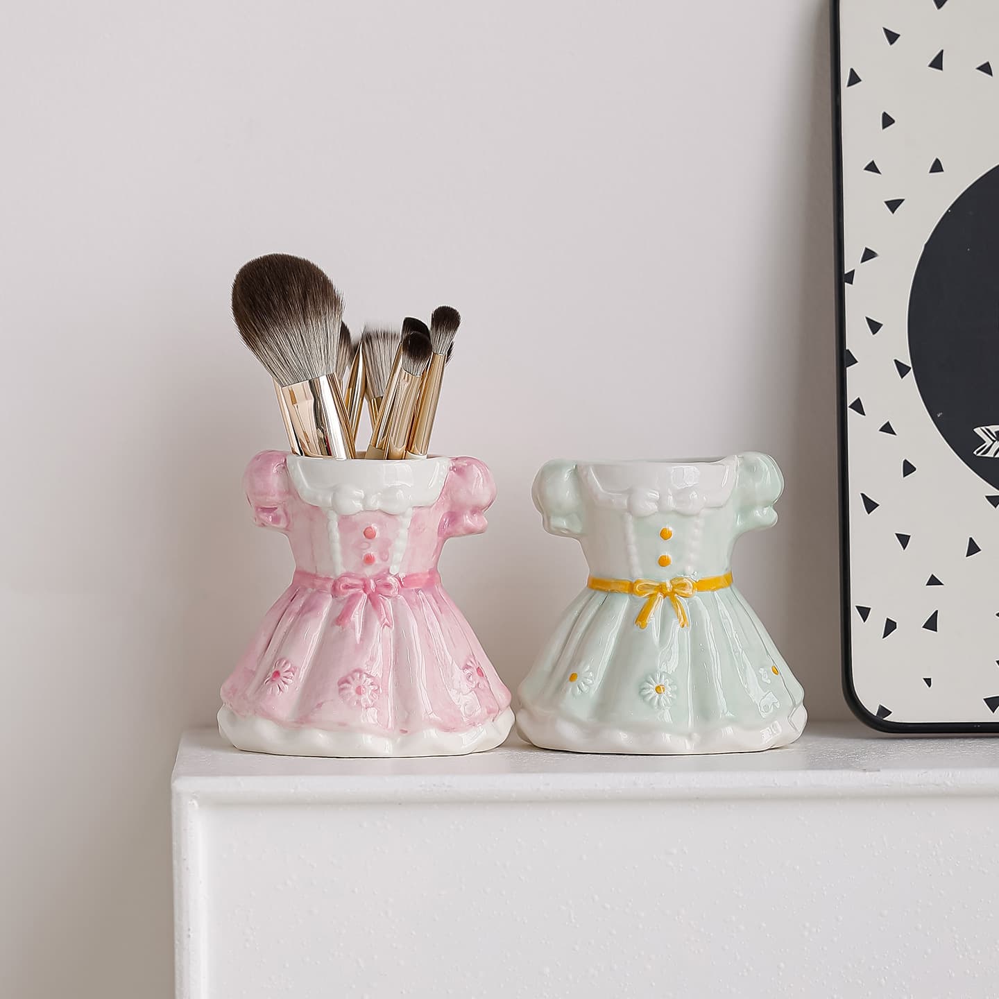 Princess Dress Lolita Girl Cute Desktop Ceramic Storage Box Pen Holder Cosmetic Decorative Organizer