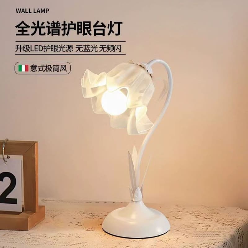 Bedroom bedside table lamp, internet-famous ins-style, pastoral floral ambiance night light, student study eye-care desk lamp