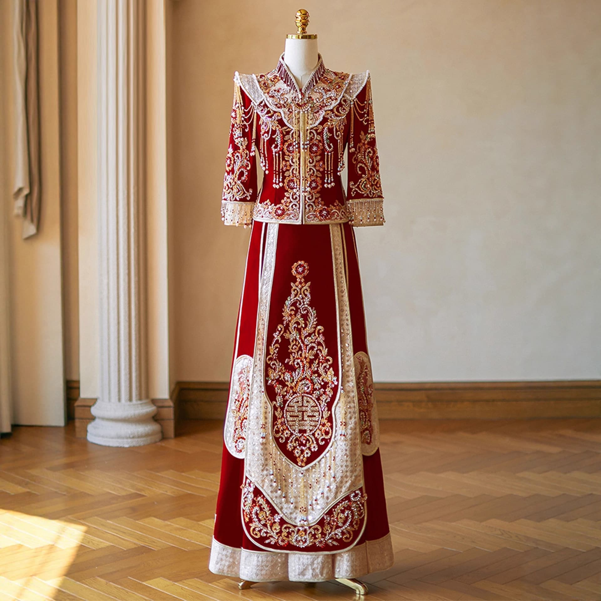 2025 New Style Wedding Dress for Brides - Chinese Wedding Gown, Slim Fit, Heavy Intricate Design, Return Banquet Toasting Dress