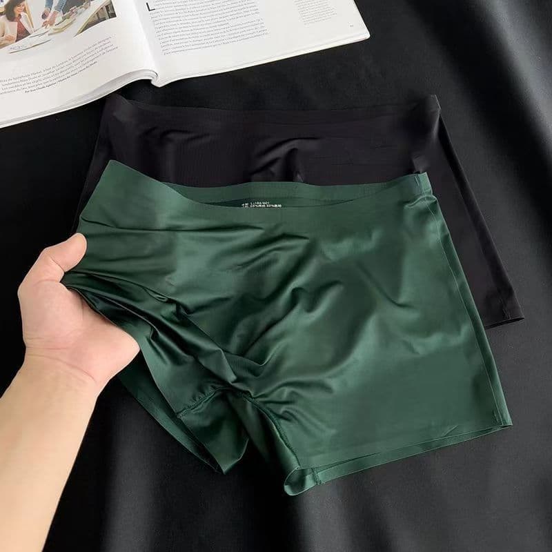 Seamless Low-Rise Sporty Sexy Men's Boxer Briefs Semi-Transparent 3D Pouch Four-Piece Shorts