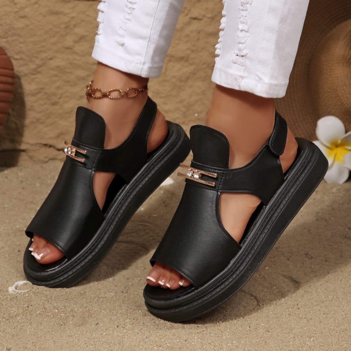 European and American Cross-Border Thick Sole Summer Velcro Women's Plus Size Commuter Shoes 2026 Fish Mouth New Wholesale Plus Size