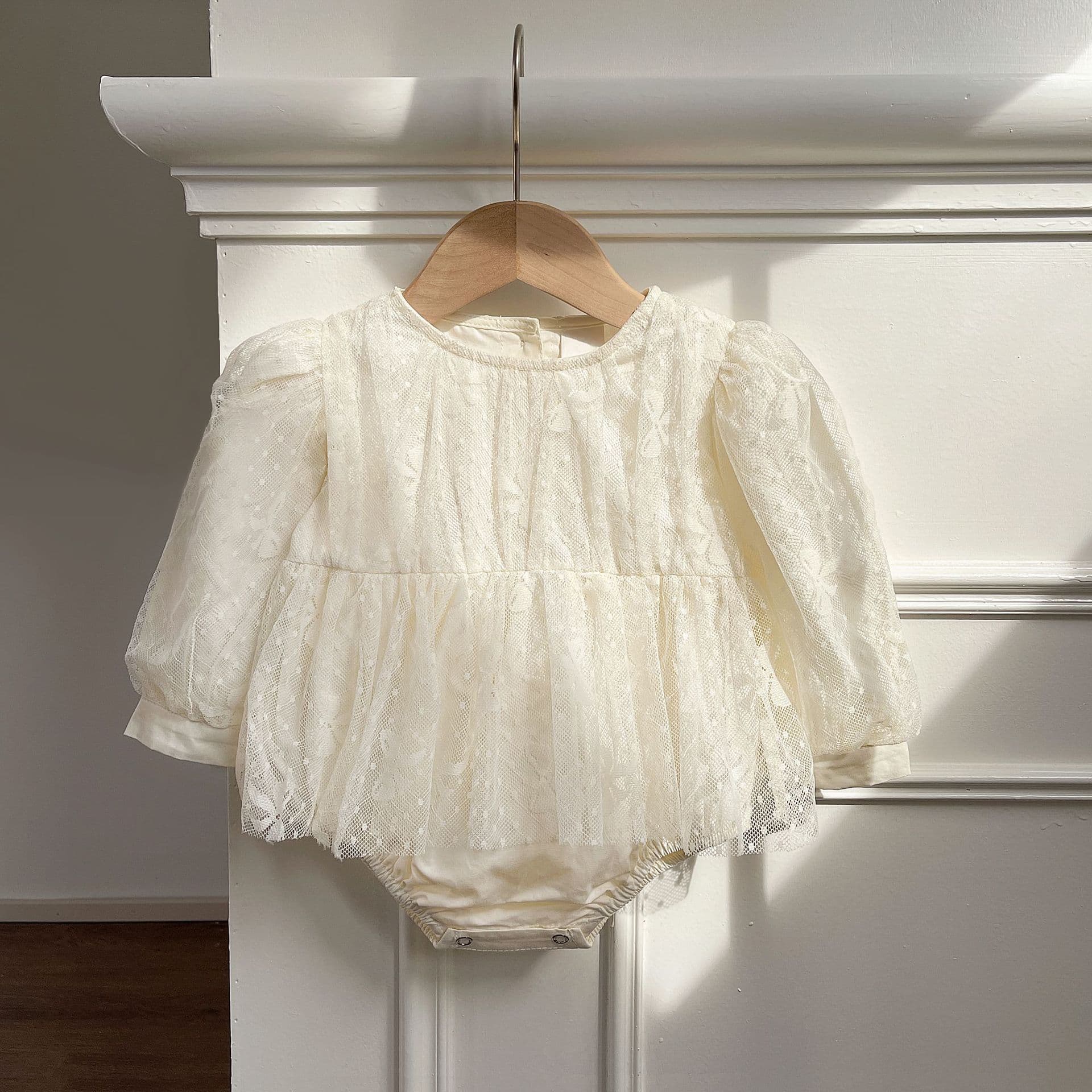 Korean INS Style Spring/Autumn New Solid Color Lace Embroidered Little Princess Romper Dress Bodysuit for 1st Birthday 100 Days 8