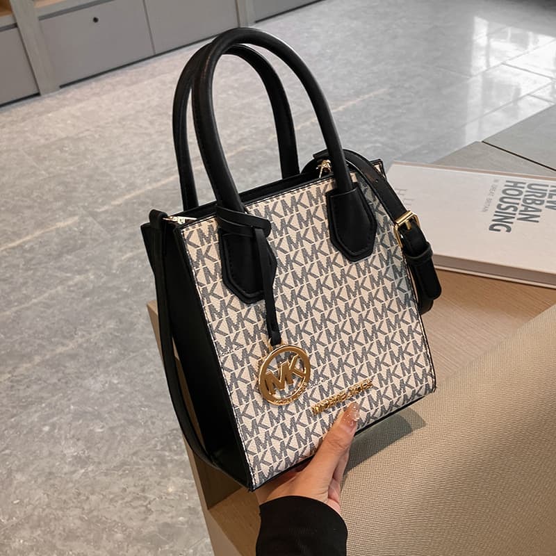 M Fashion Trend Women's Bag New Crossbody Underarm Bag Stylish Shoulder Mini Music Score Bag Small Square Bag Women's Leather