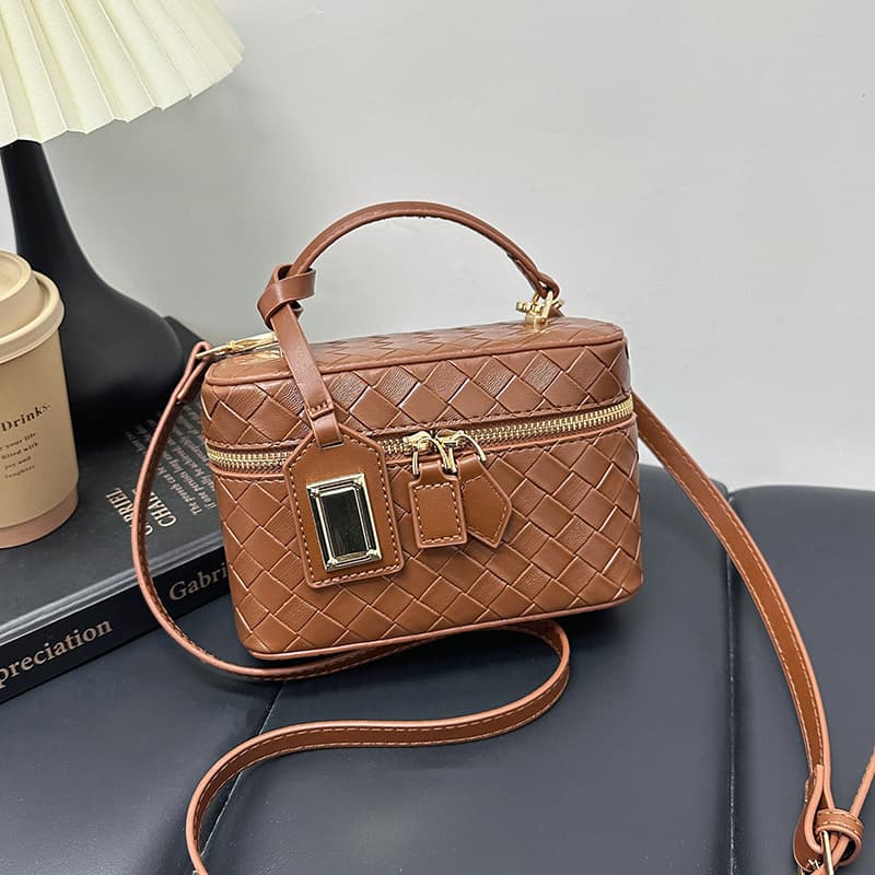 High-End Women's Bags 2026 New Fashion Woven Pattern Small Square Handbag Personalized Women's Bag Cosmetic Case Shoulder Bag