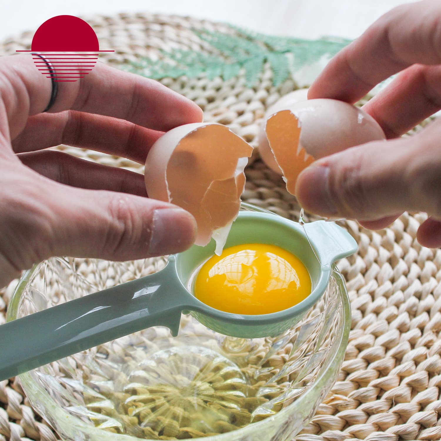 Creative Plastic Egg White Separator Yolk Separator Egg Filter Kitchen Baking Yolk White Filter Egg Separator