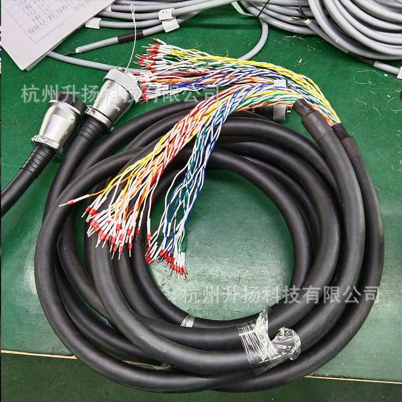 Multi-core aviation plug with wire, soldered cables, waterproof and dustproof multi-core sheathed wire, custom processing with provided drawings, materials, or samples.