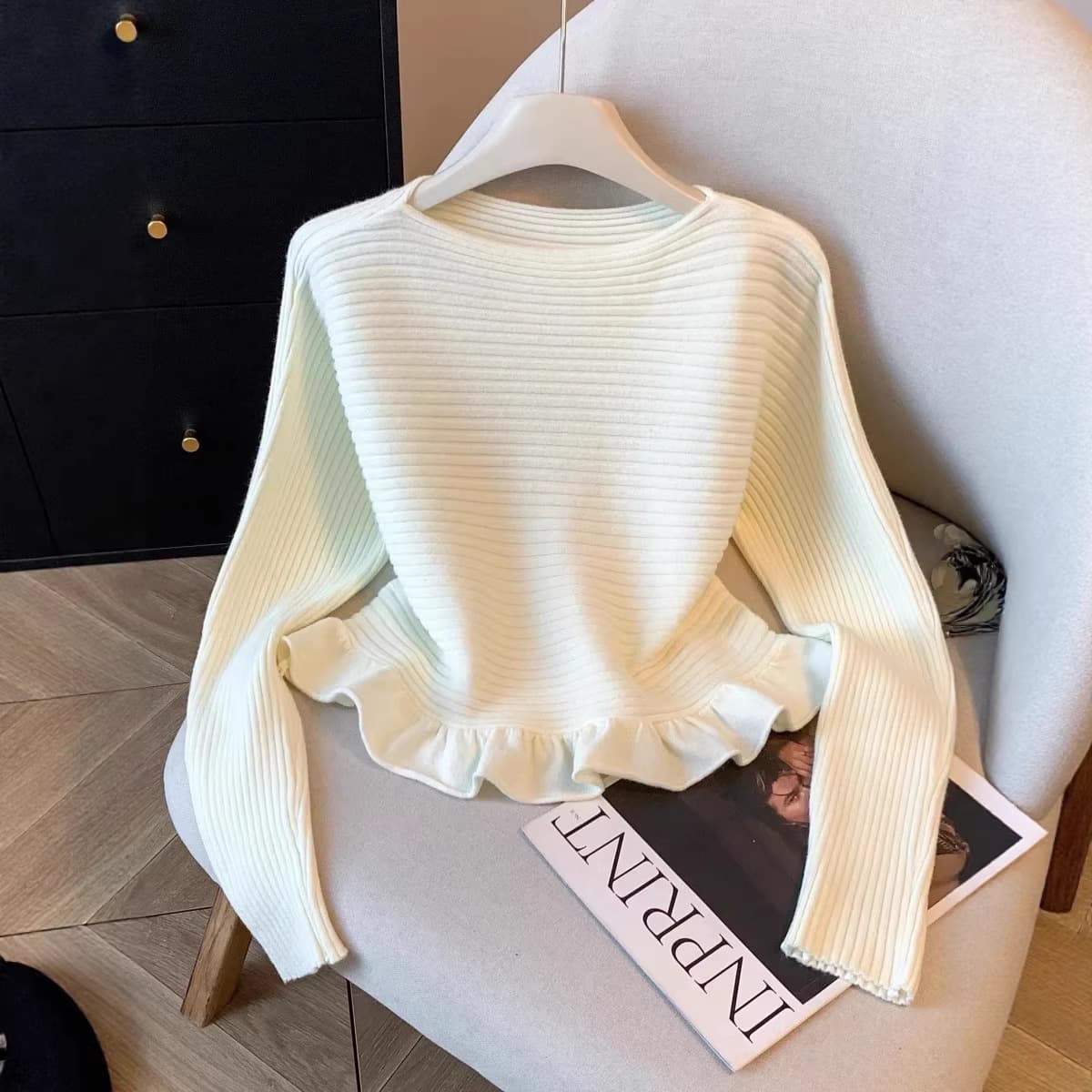 Guangzhou Thirteen Hongs Petite Fitted Short Top Solid Color Versatile Knit Base Layer Women's Winter Sweater Wholesale
