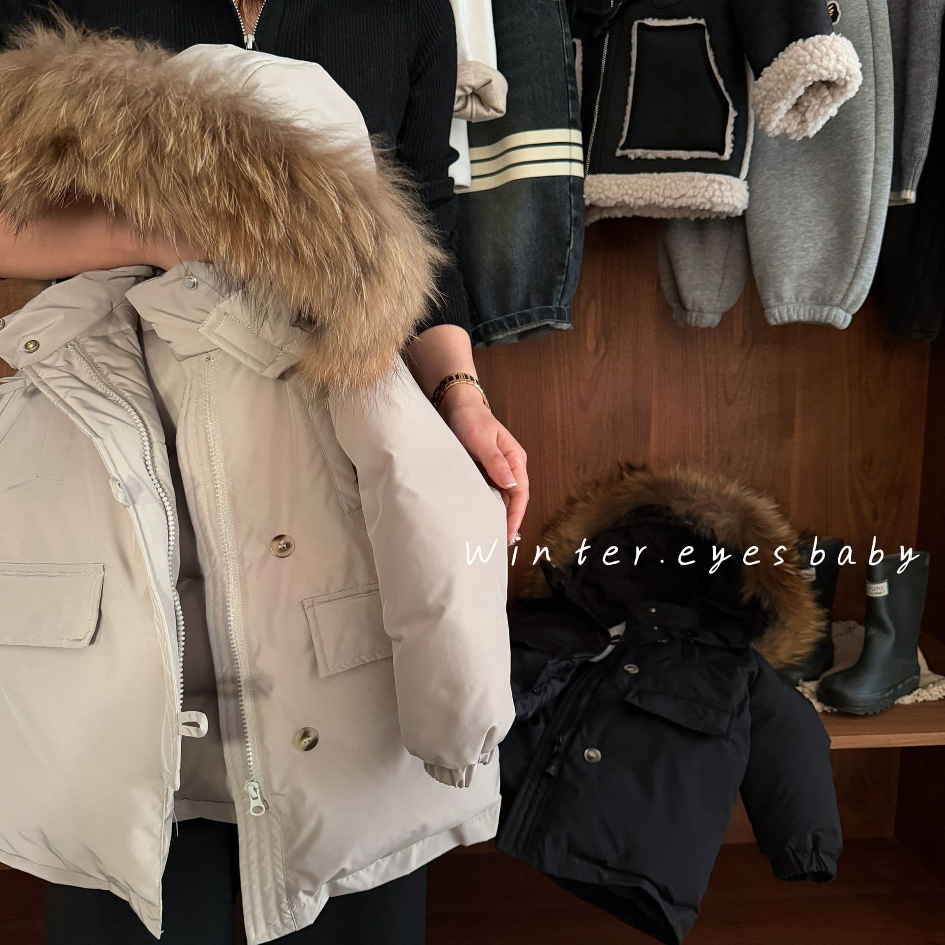 2025 Children's Down Jacket with Fur Hood and Zipper Closure for Boys and Girls