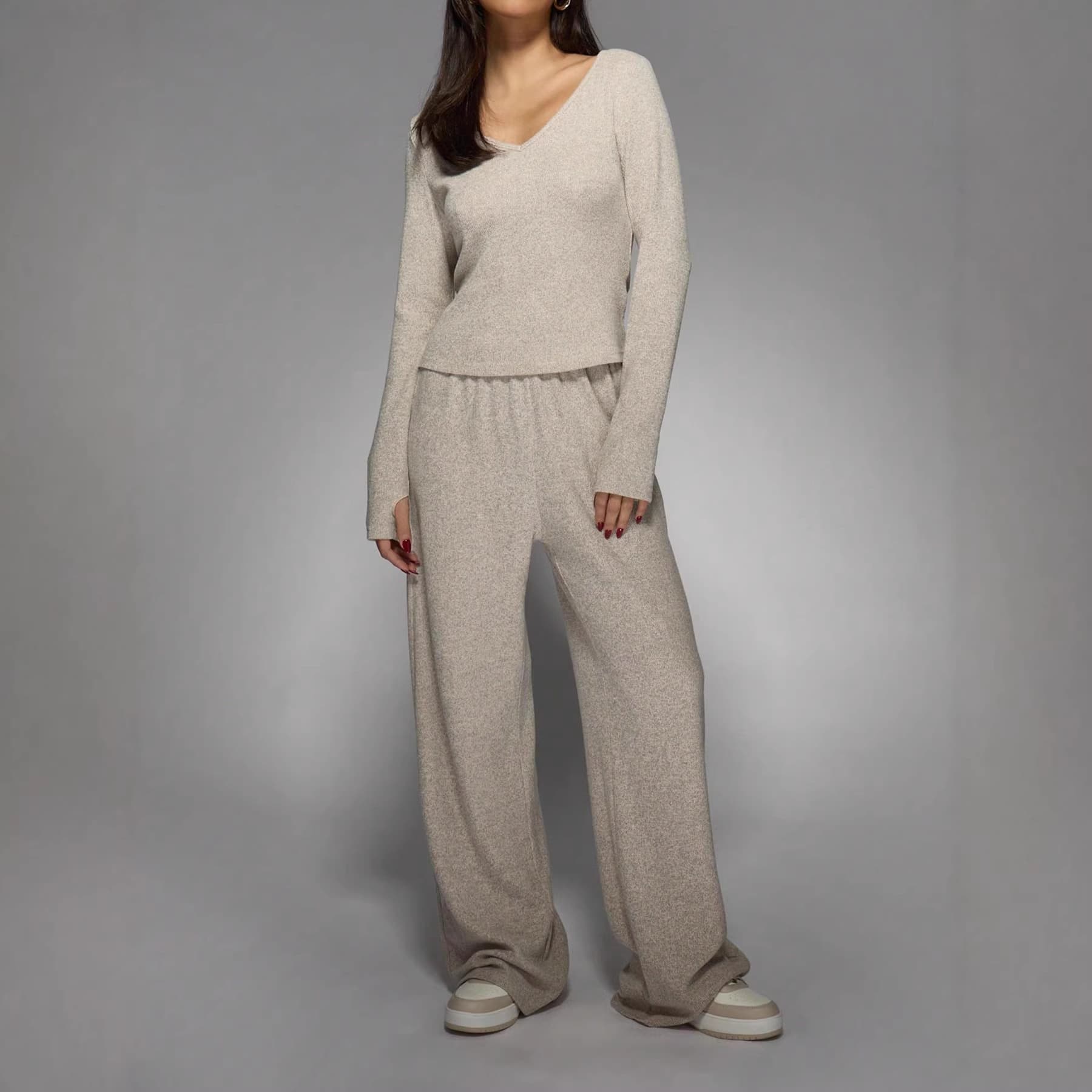 Oatmeal color suit for women 2026 spring new style lazy style wool knitted sweater wide leg pants two-piece set Europe and America