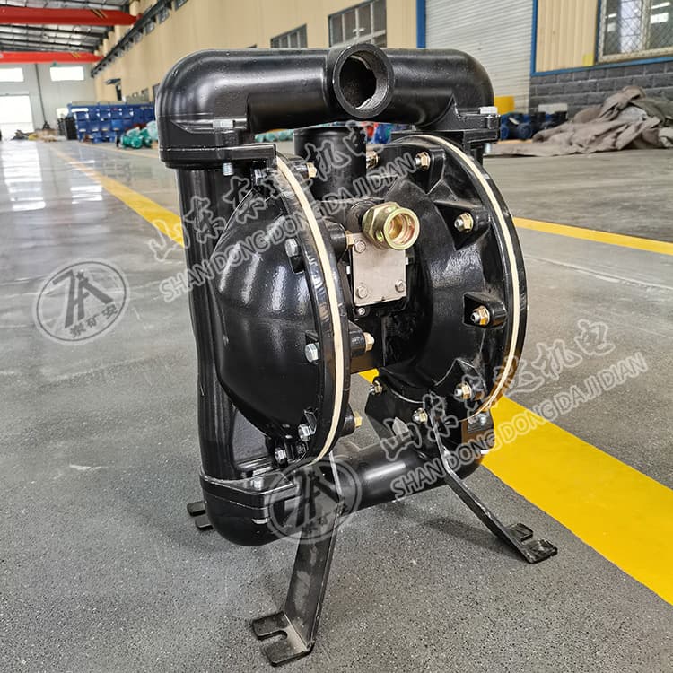 The BQG320/0.3 mining pneumatic diaphragm pump can avoid static sparks and is particularly practical in underground tunnels.