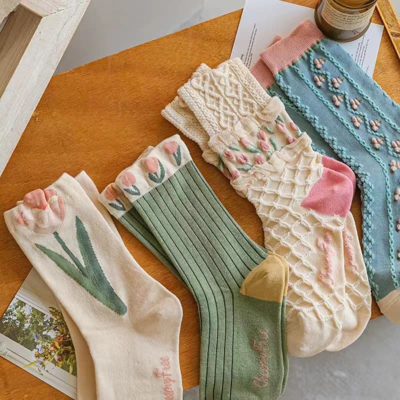 New Autumn/Winter Long Socks Forest Tulip Versatile Women's Stacked Flower Series Mid-Calf Casual Socks