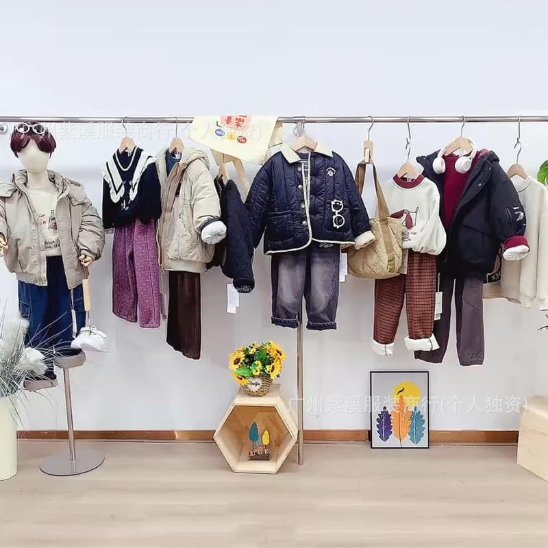 Children's clothing final payment clearance, mid-child autumn/winter wear, one-hand wholesale sourcing from Huzhou Zhili, live-stream children's clothing supply wholesale