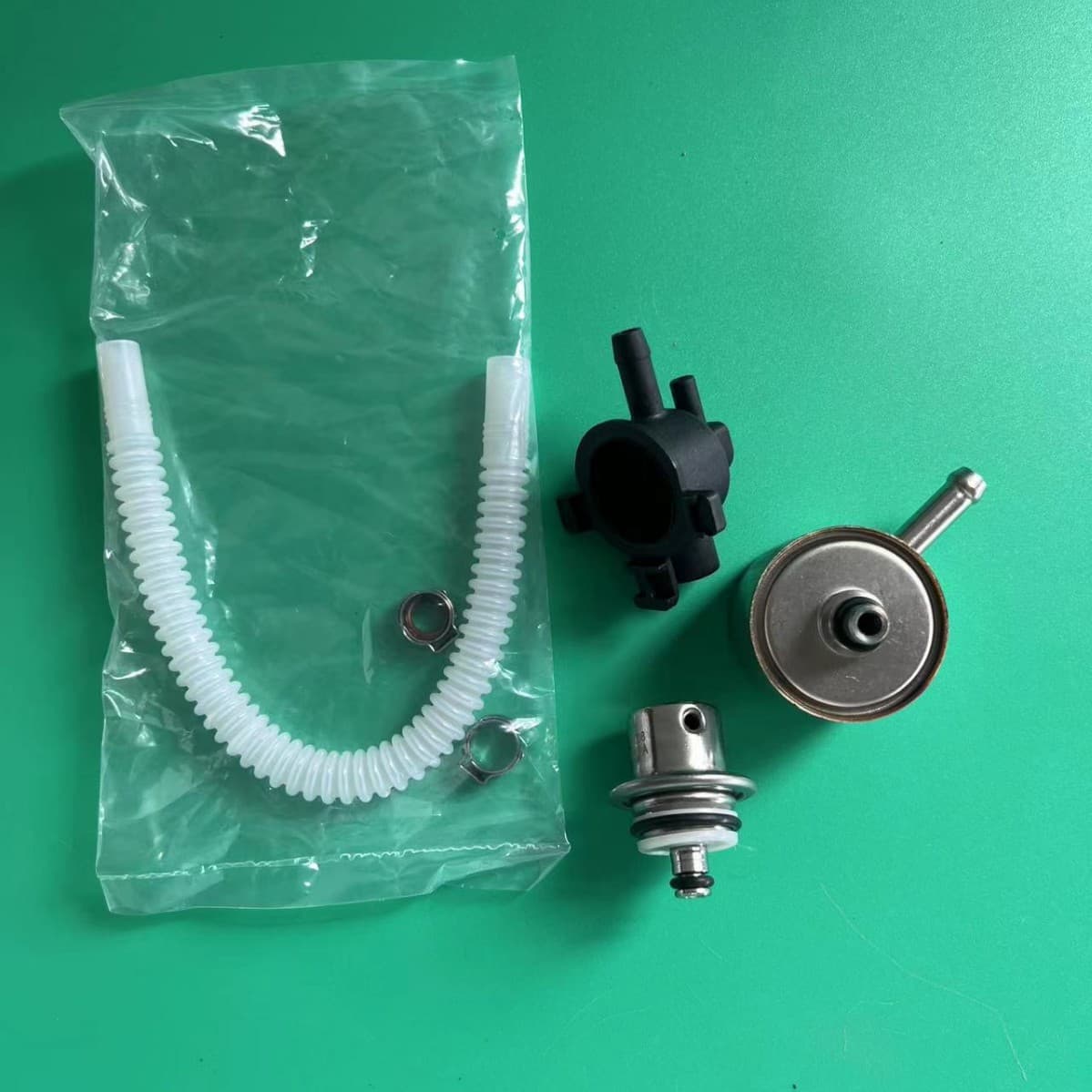 Manufacturer supplies fuel pressure regulators 27408-01, 61001-01, 62373-01