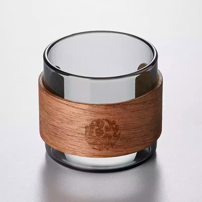 Glass tea cup with walnut wood heat-resistant single cup, master cup, Japanese Gongfu tea set, high-end home drinking