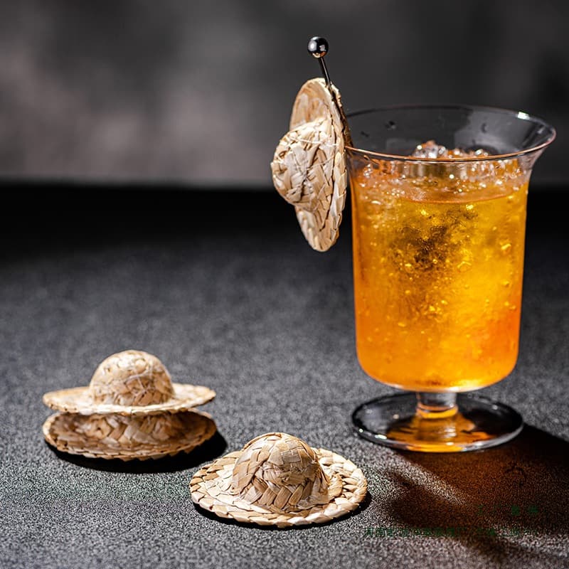 5-Pack Mini Straw Hats, Cocktail Decorations, Drink Picks, Whiskey Glass Ornaments, Small Conical Hats