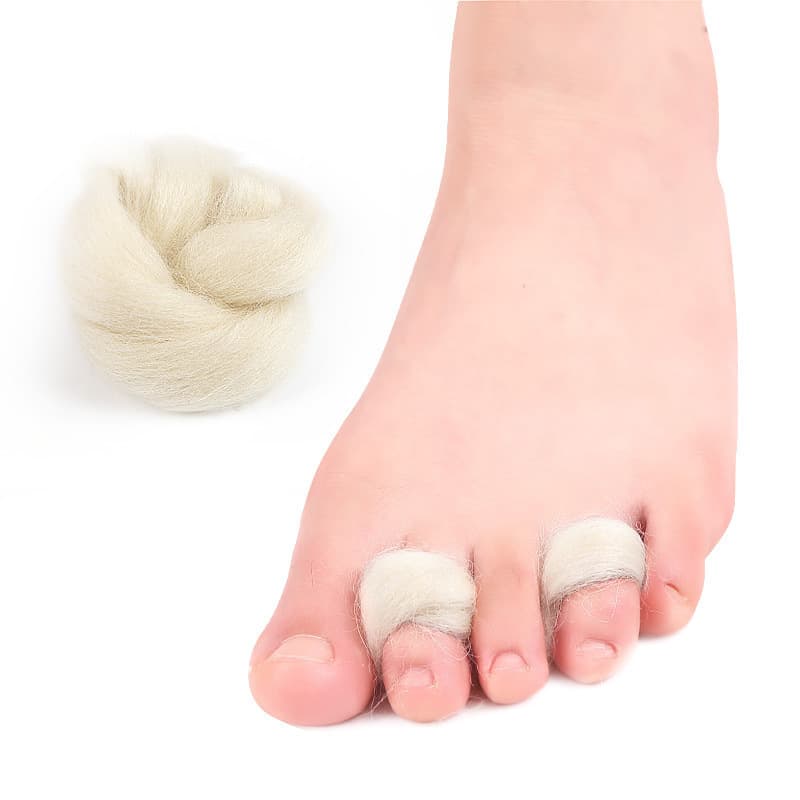 Wool toe separator soft overlapping toe separator, sweat-absorbent and breathable inter-toe clip, corn anti-friction pad