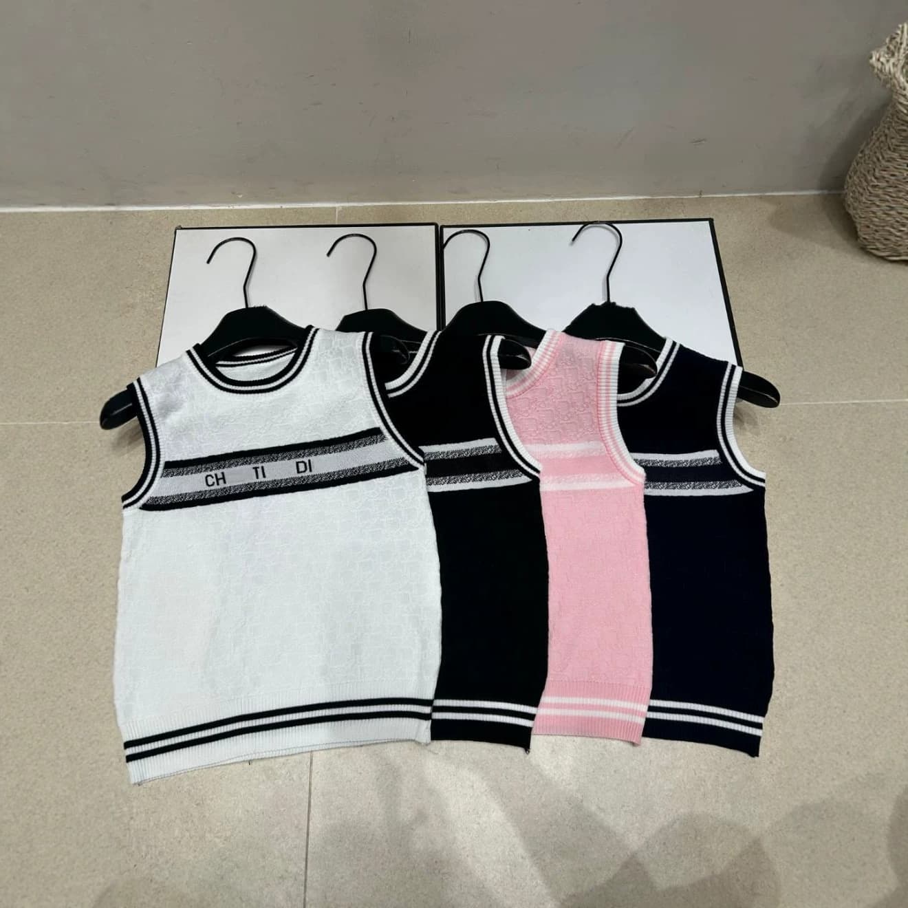 Trendy Brand Knit D-Brand Lettered Pattern Sleeveless Pullover Vest Slim Fit Versatile Women's Top 26 Summer New Style