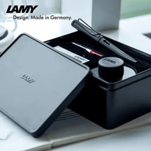 LAMY Safari Limited Edition Fountain Pen Gift Box Premium Gift Set for Students, Men and Women