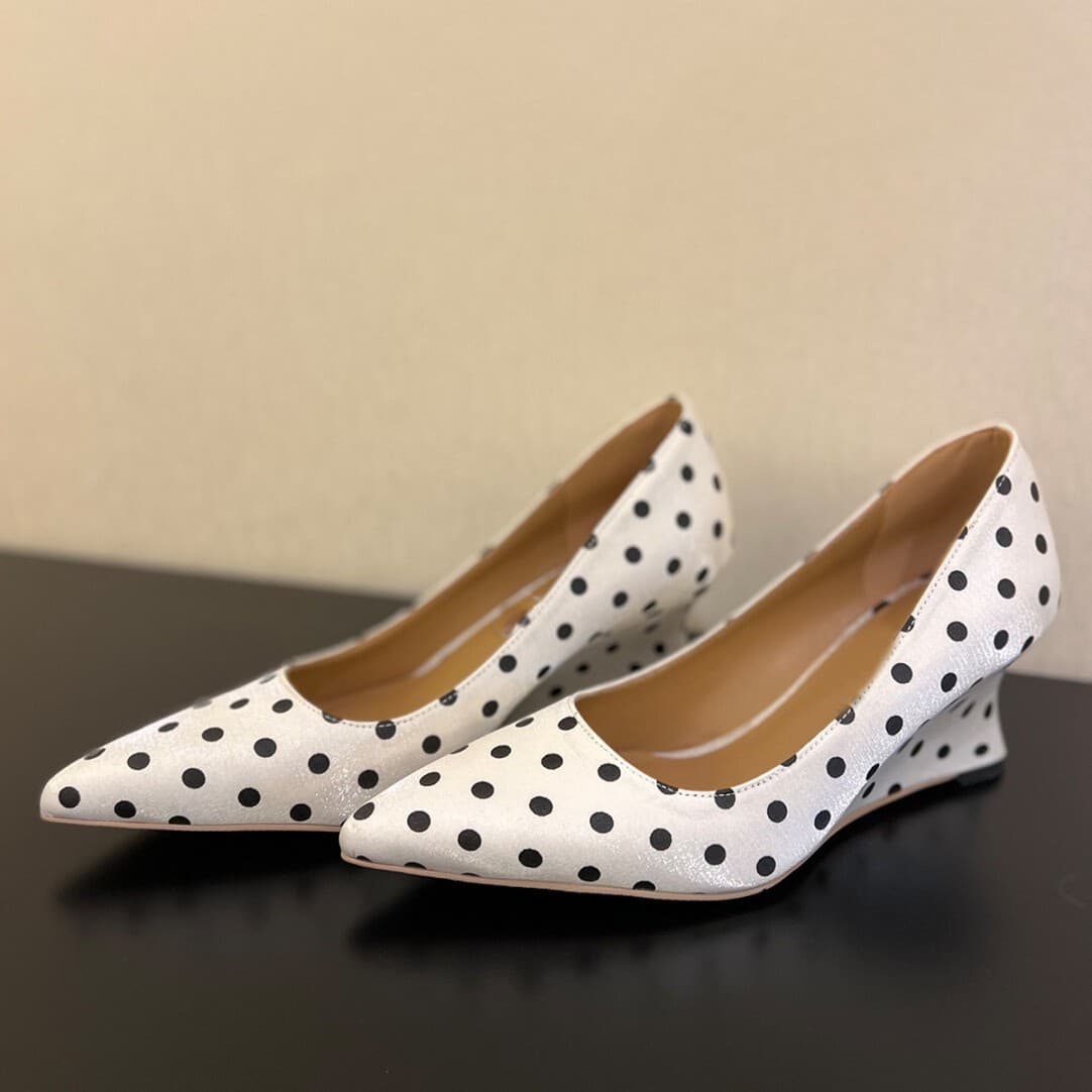 [In Stock] French Style Sexy Polka Dot Wedge Heel Pointed Toe High Heels for Women, Shallow Mouth, Comfortable for Petite, Low Heel Pumps