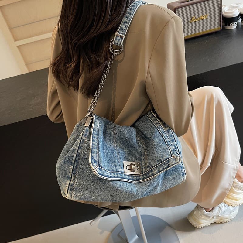 2025 Spring/Summer Cross-Border Korean Retro Denim Women's Shoulder Bag Fashion Chain Turn-Lock Crossbody Bag Trendy for Women