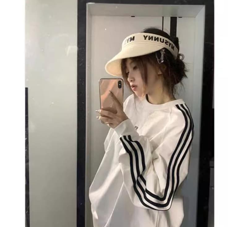 Vintage Three-Stripe Letter Pullover 2024 Hoodie for Women, Spring/Autumn Thin Style, Loose Fit, Designed with a Niche and Versatile Appeal