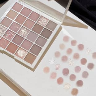 Qingrenkou 25-Color Large Eyeshadow Palette, Oat Milk Tea Color Fine Shimmer Glitter, Cool White Skin Orange Brown Eyeshadow, National Trend Style
