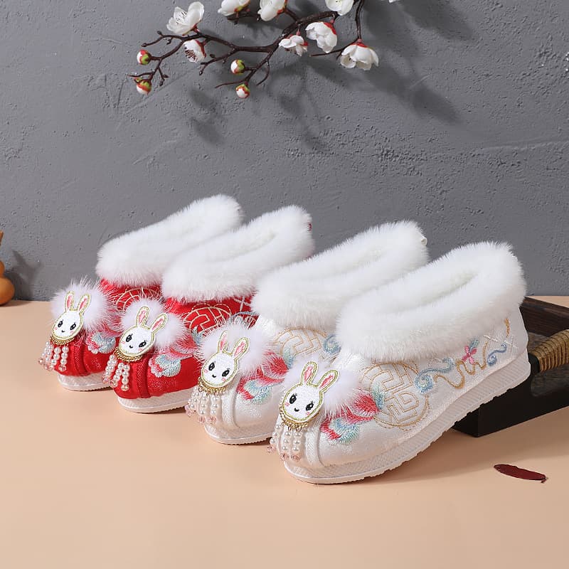 Xiwen [Rabbit] Winter Hanfu Shoes for Girls, New Year Embroidered Shoes, Children's Velvet-Lined Old Beijing Handmade Performance Shoes