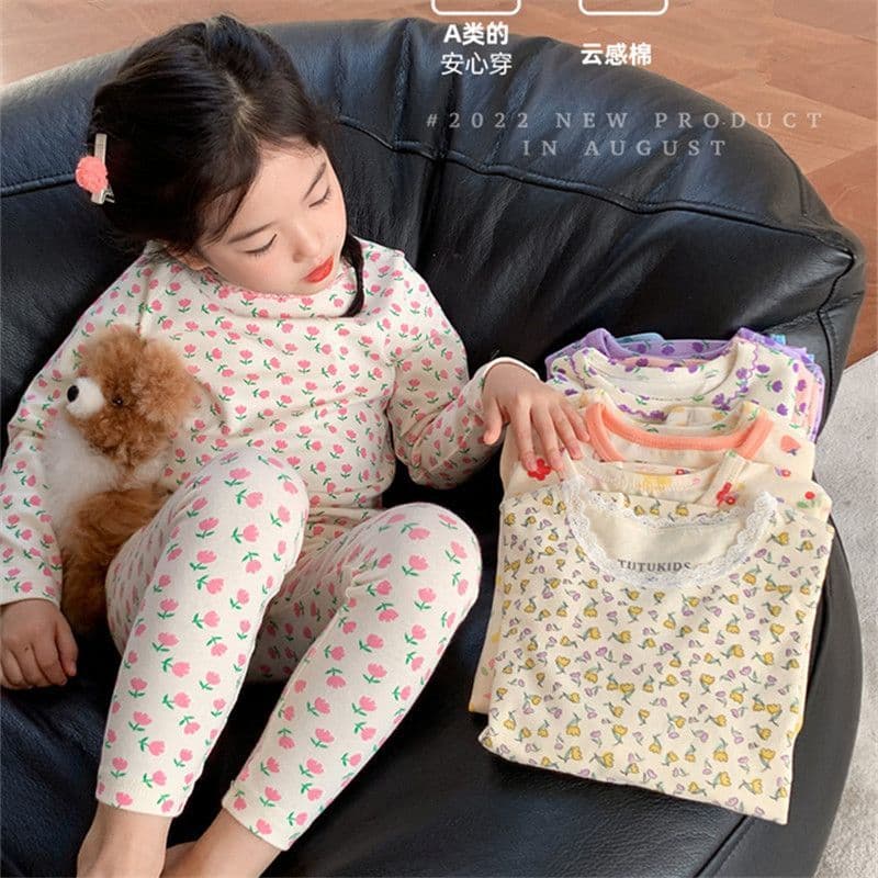 Girls Floral Print Long-Sleeve Homewear Pajama Set, Velour Thermal Kids Two-Piece Autumn Underwear Set