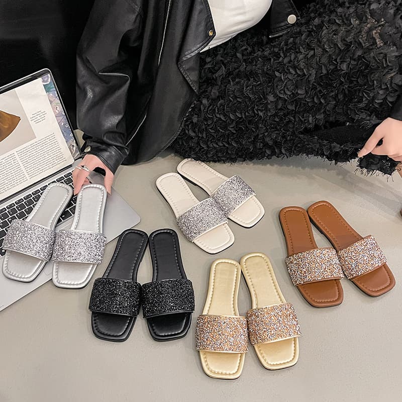 Summer 2025 Women's Large Size Flat Bottom Fashionable Sequin Sandals Beach Slippers Comfortable Polyurethane Slip-On Shoes