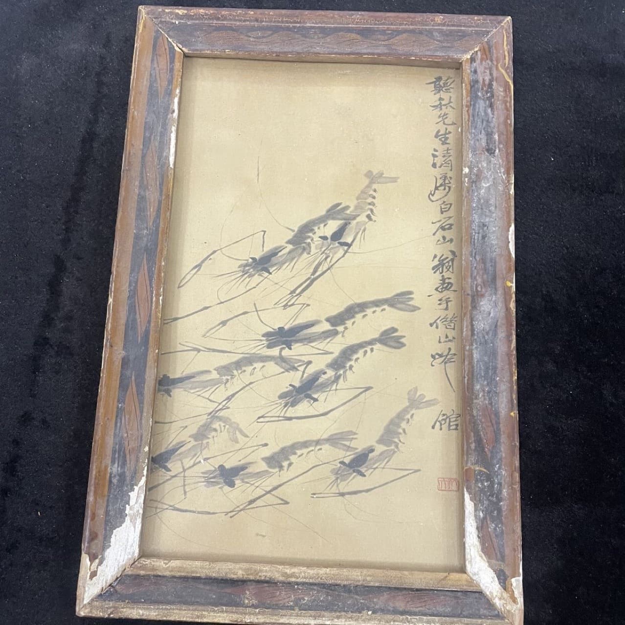Old photo frames, glass paintings, folk-style nostalgic antiques, calligraphy and paintings by famous artists, retro props and ornaments