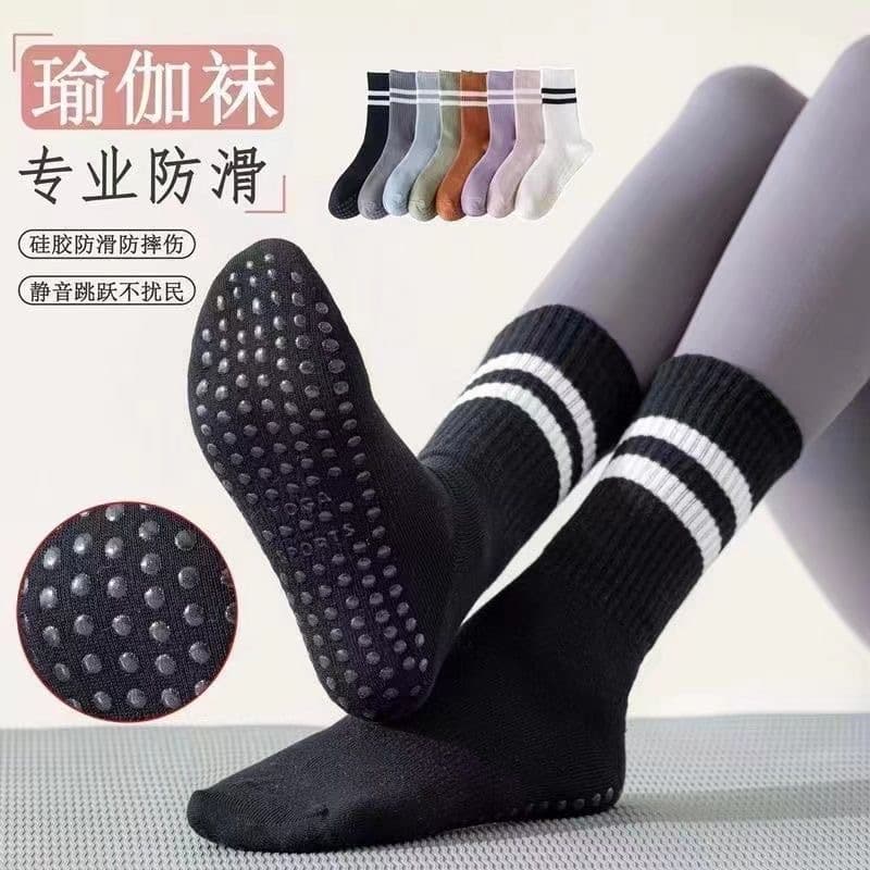 Summer Striped Non-Slip Yoga Socks for Women, Mid-Calf Athletic Socks for Yoga Pilates Fitness, Grip Socks with Dots, Breathable