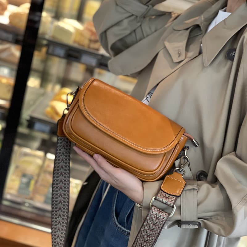 Spring Summer New Women's Crossbody Bag Genuine Leather Small Square Bag Vintage Fashionable Single Shoulder Bag Direct From Man