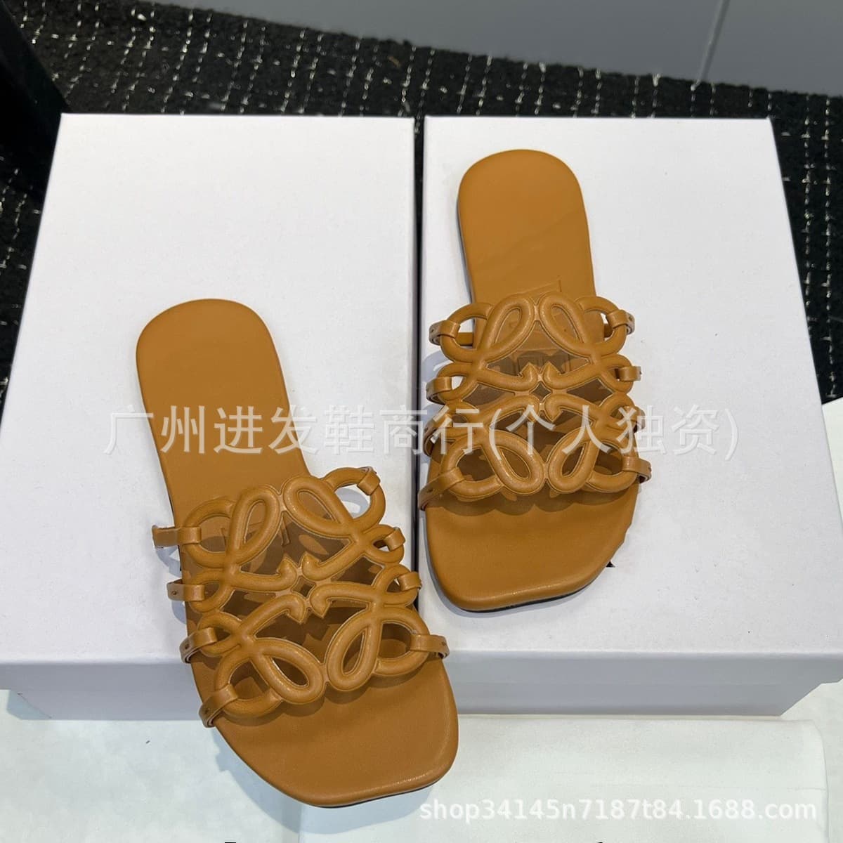 In Stock! Luo Brand Women's Flip Flops 2026 Summer New Genuine Leather Versatile Casual Beach Sandals Flat One-strap