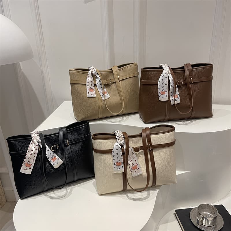 European and American 2026 Western Style Silk Scarf New Large Capacity Casual Retro Fashion Commuting Portable Shoulder Tote Women's Bag