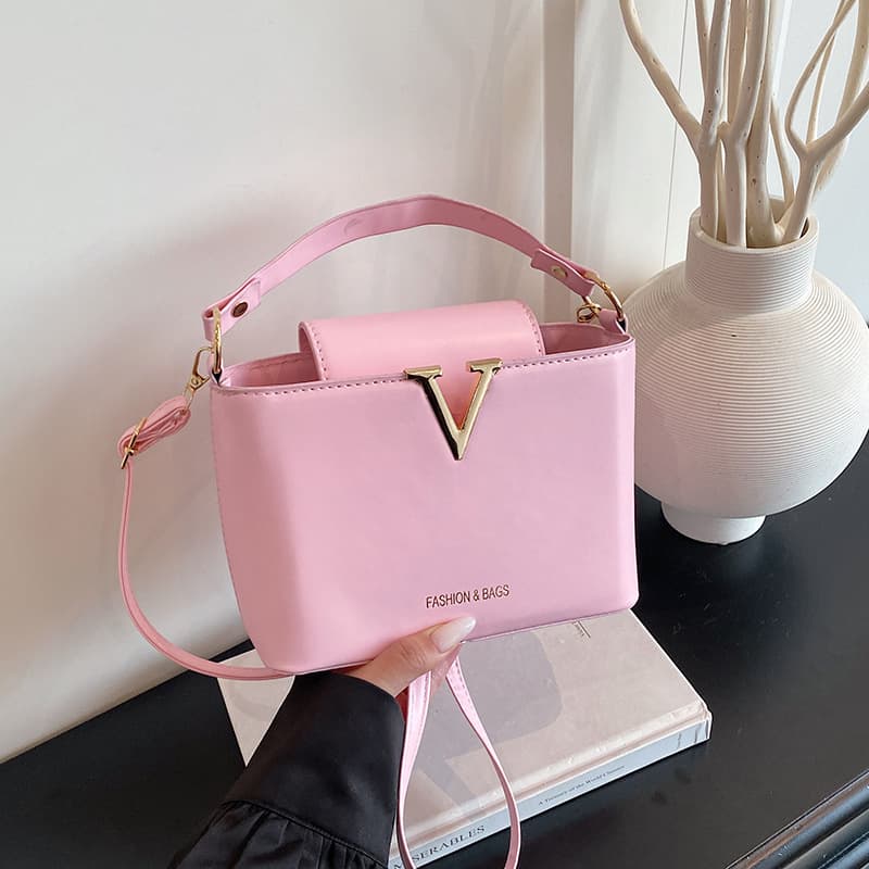 2026 New Stylish and Unique Small Square Bag, Fashionable Casual Trendy Shoulder and Crossbody Bag for Women in Spring