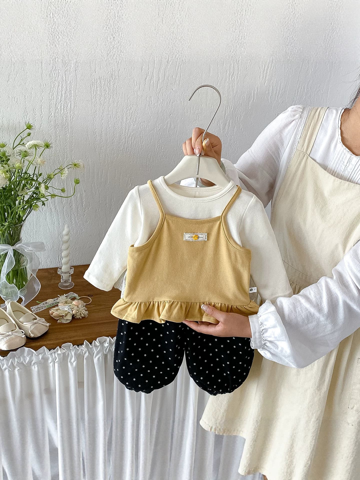Baby girl autumn Korean suspender simple bottoming shirt infant waist patch butt curtain polka dot leggings three-piece set autumn