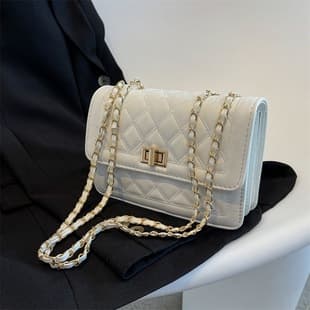 Simple Small Bag 2022 New Trend Spring Fashion Chain Shoulder Bag Women Diamond Stitching Crossbody Versatile