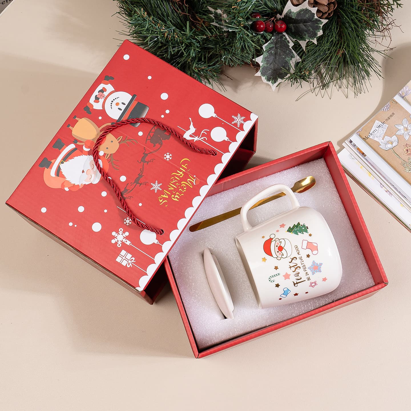 Wholesale Christmas Small Gift Cup Souvenir, Cartoon Christmas Mug Gift, Ceramic Cup Christmas Set