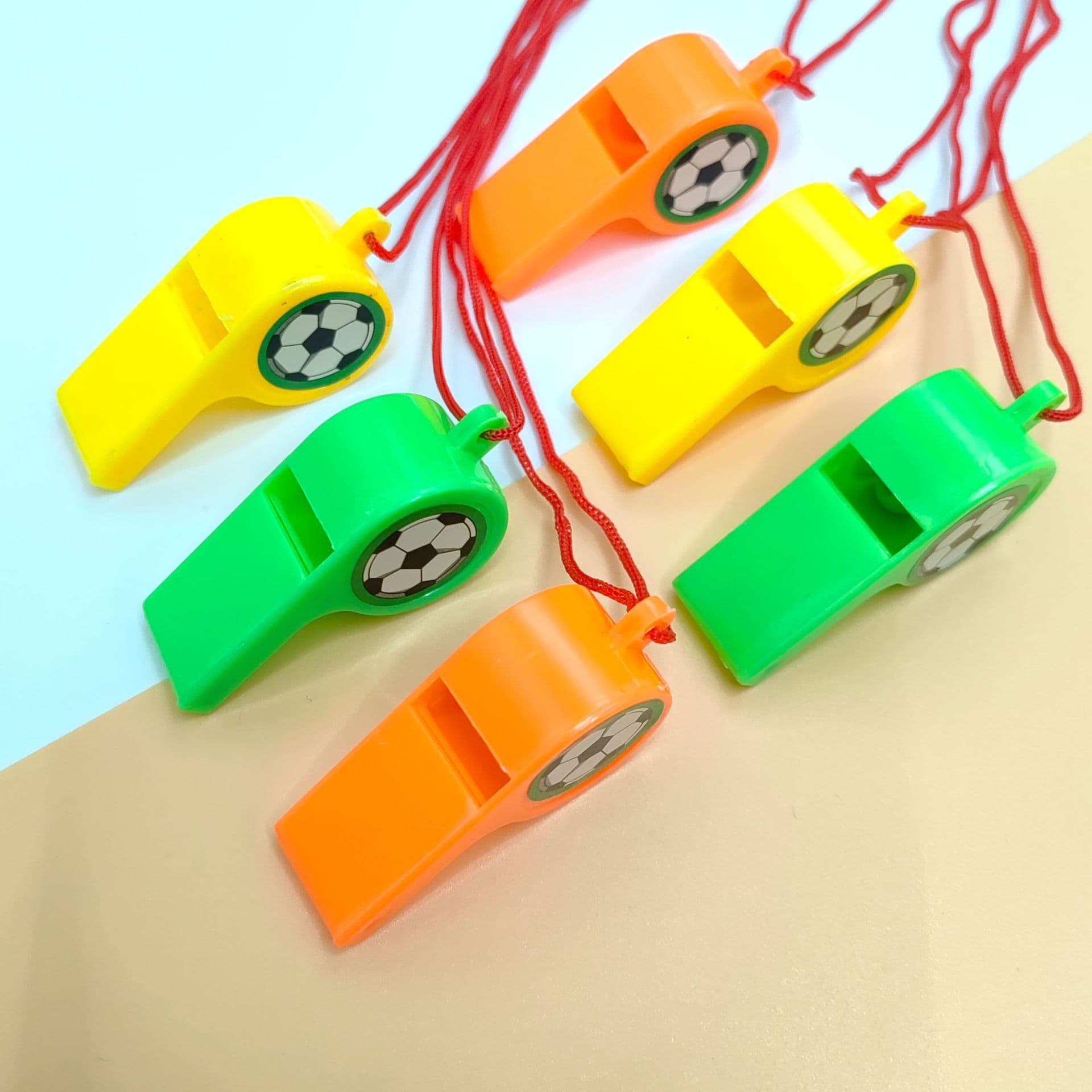 Soccer whistle for referees and coaches, colorful plastic cheering whistles for fans with manufacturer direct sales and lanyard