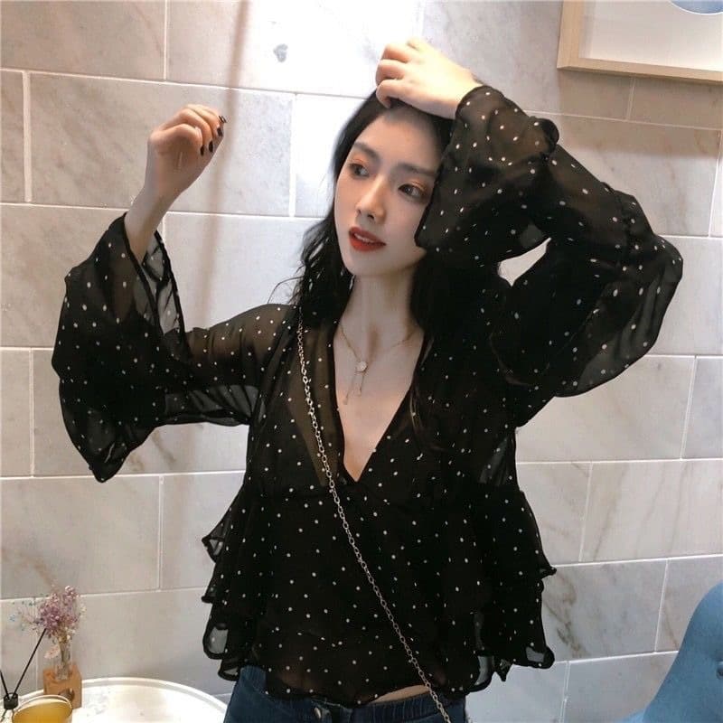 French-inspired Ethereal Loose Chiffon Blouse, Short V-Neck Top for Women, Long Sleeves, 2025 New Early Autumn Style